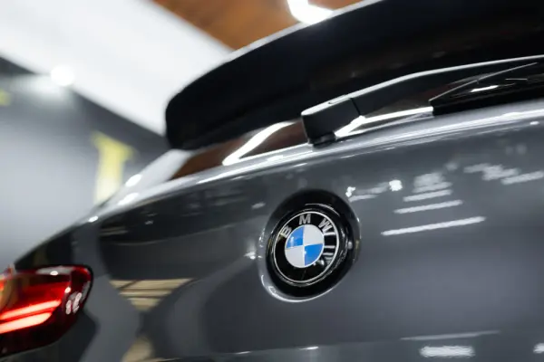 BMW 120 d Pack M Auto 10