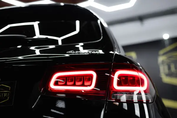 Mercedes-Benz GLC 300 de 4Matic 9