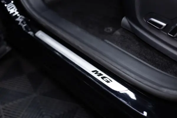 MG EHS 1.5 T-GDI Plug-in Hybrid Luxury 35