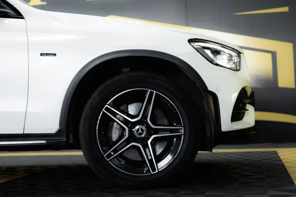 Mercedes-Benz GLC 300 e 4Matic 10