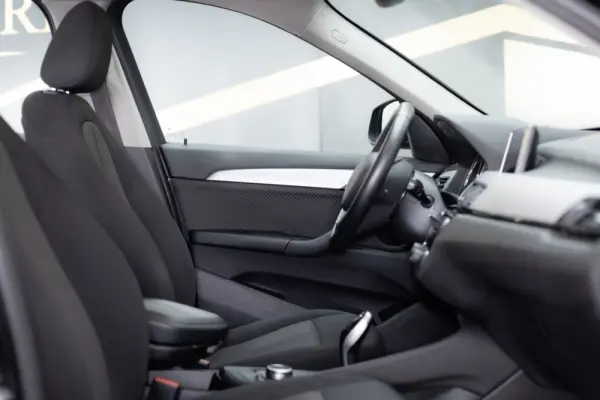 BMW X1 16 d sDrive Advantage Auto 22