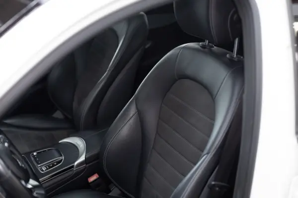 Mercedes-Benz GLC 300 e 4Matic 21