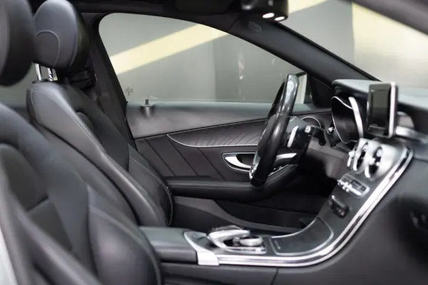 Mercedes-Benz C 220 (BlueTEC) d Station 7G-TRONIC AMG Line 23