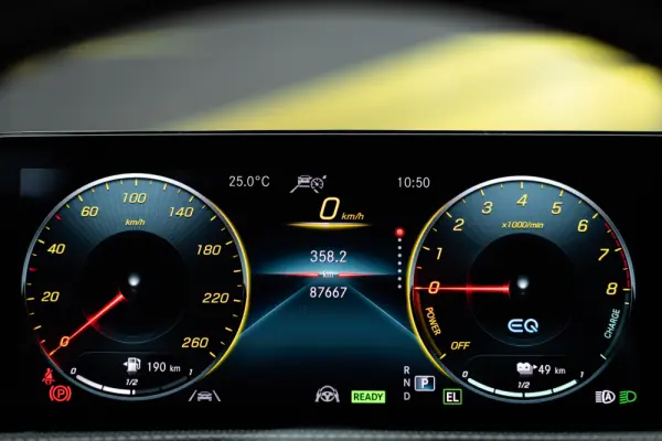 Mercedes-Benz A 250 e 8G-DCT AMG Line Advanced 42