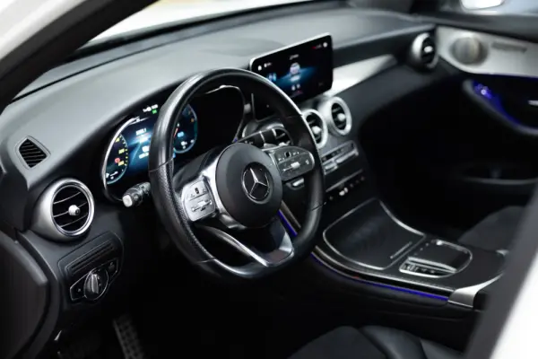 Mercedes-Benz GLC 300 e 4Matic 23