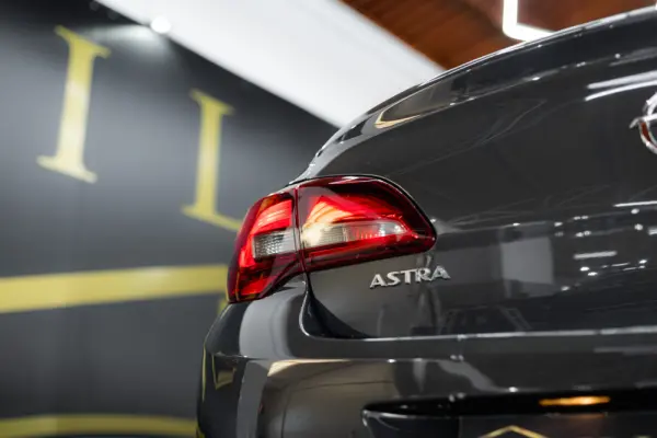 Opel Astra 1.4 T Selection GPL 10