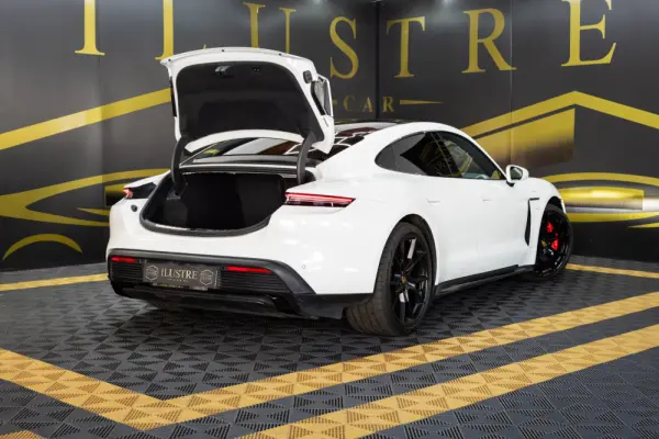 Porsche Taycan GTS 7