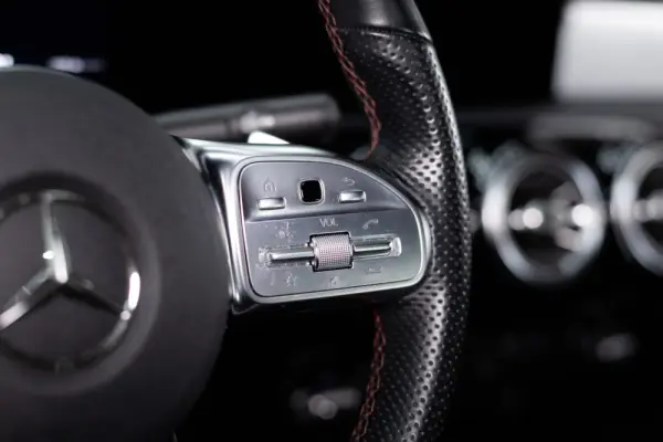 Mercedes-Benz A 250 e 8G-DCT AMG Line Advanced 27