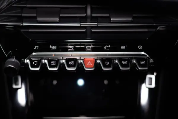 Peugeot 2008 1.5 BlueHDi GT Line EAT8 39