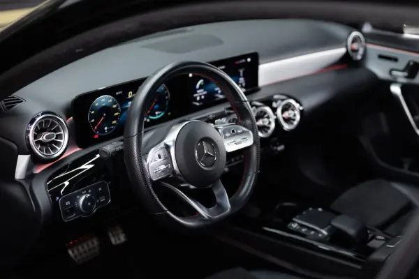 Mercedes-Benz A 250 e 8G-DCT AMG Line Advanced 25