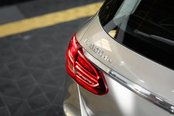Mercedes-Benz C 300 de T 9G-TRONIC Avantgarde 13