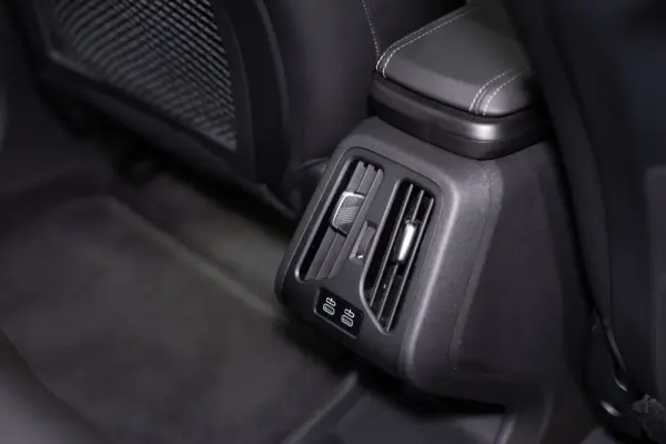 BMW 225xe Active Tourer e xDrive Line Luxury 21