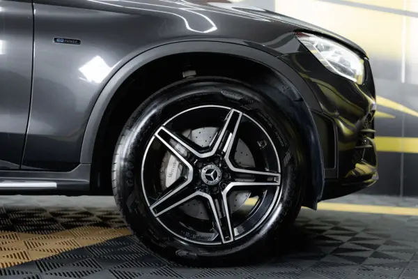 Mercedes-Benz GLC 300 de 4Matic 9G-TRONIC AMG Line 13