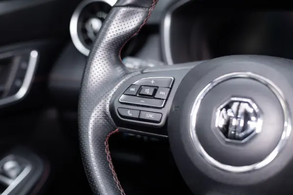 MG EHS 1.5 T-GDI Plug-in Hybrid Luxury 26
