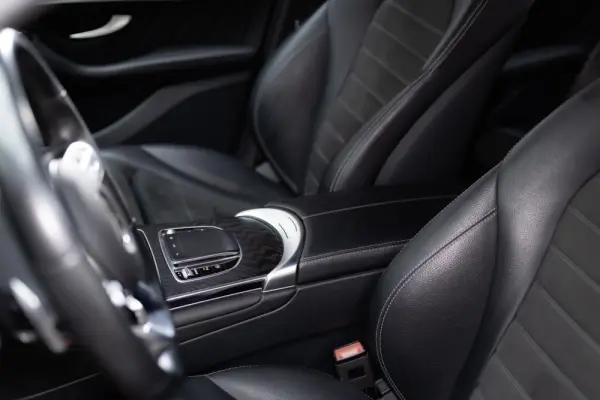 Mercedes-Benz GLC 300 de 4Matic 9G-TRONIC AMG Line 37