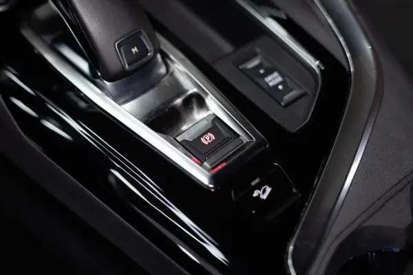 Peugeot 5008 1.5 BlueHDi GT Line J19 EAT8 39