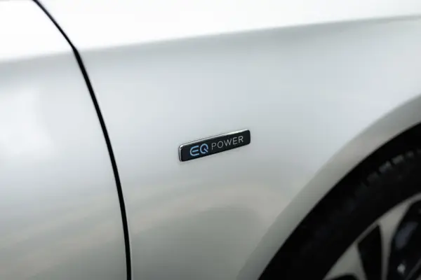 Mercedes-Benz A 250 e Progressive 11