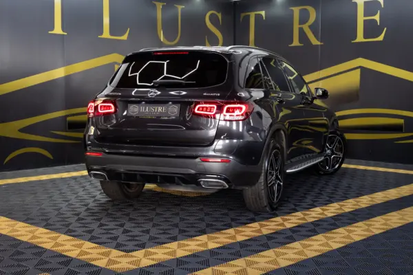 Mercedes-Benz GLC 300 de 4Matic 9G-TRONIC AMG Line 6