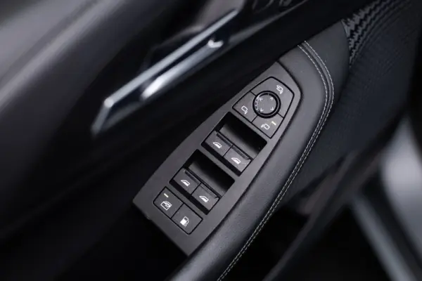 BMW 225xe Active Tourer e xDrive Line Luxury 32