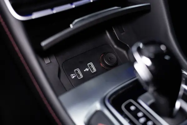 MG EHS 1.5 T-GDI Plug-in Hybrid Luxury 39
