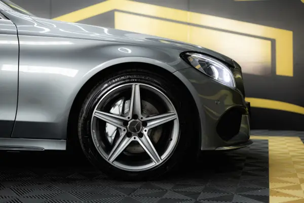 Mercedes-Benz C 220 (BlueTEC) d Station 7G-TRONIC AMG Line 13