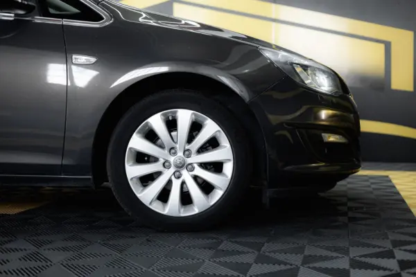 Opel Astra 1.4 T Selection GPL 15