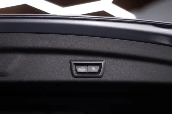 BMW 225xe Active Tourer e xDrive Line Luxury 9