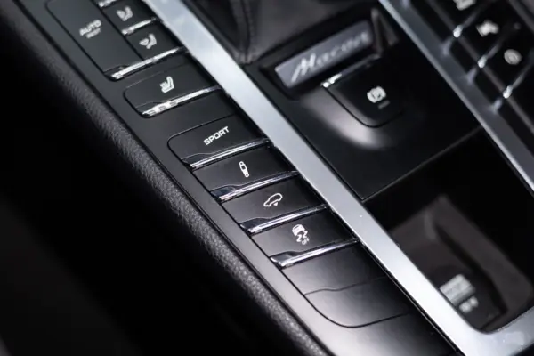 Porsche Macan S All Weather 38
