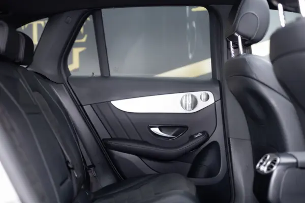 Mercedes-Benz GLC 300 e 4Matic 15
