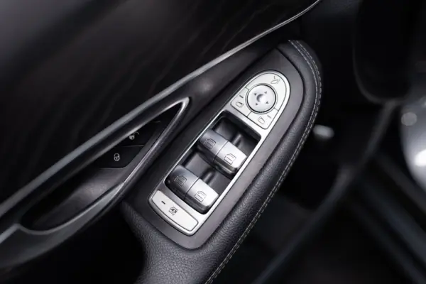 Mercedes-Benz C 220 (BlueTEC) d Station 7G-TRONIC AMG Line 36