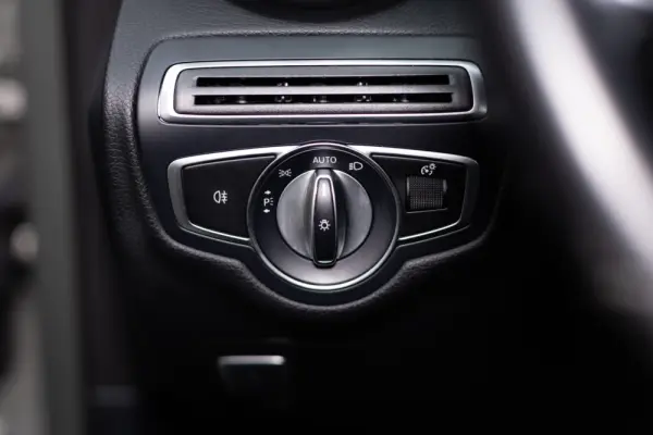 Mercedes-Benz C 300 de T 9G-TRONIC Avantgarde 38
