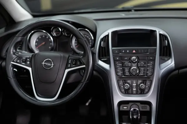 Opel Astra 1.4 T Selection GPL 27
