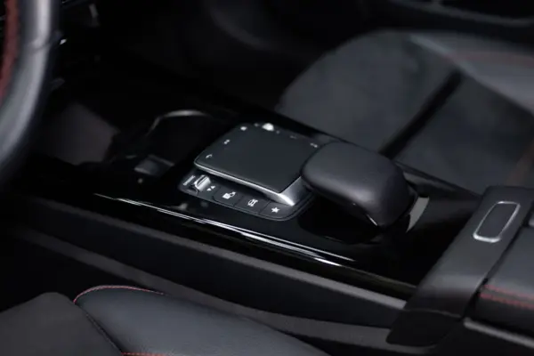 Mercedes-Benz A 180 d AMG Line Aut. 38