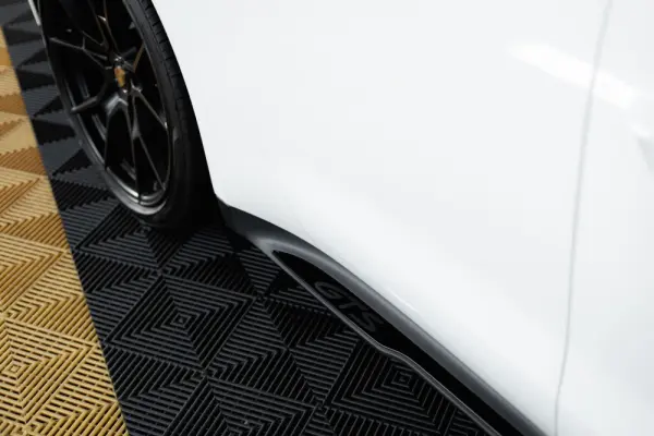 Porsche Taycan GTS 11