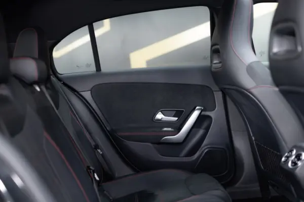 Mercedes-Benz A 180 d AMG Line Aut. 16