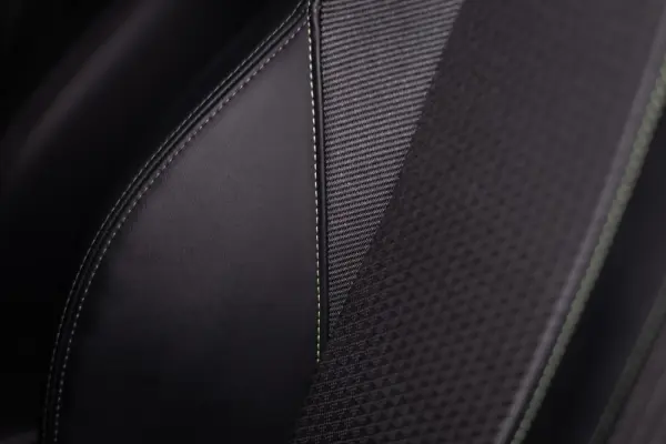 Peugeot 2008 1.5 BlueHDi GT Line EAT8 24