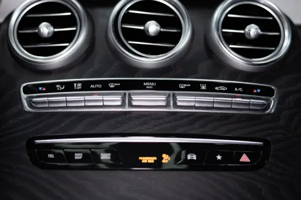 Mercedes-Benz GLC 300 e 4Matic 36