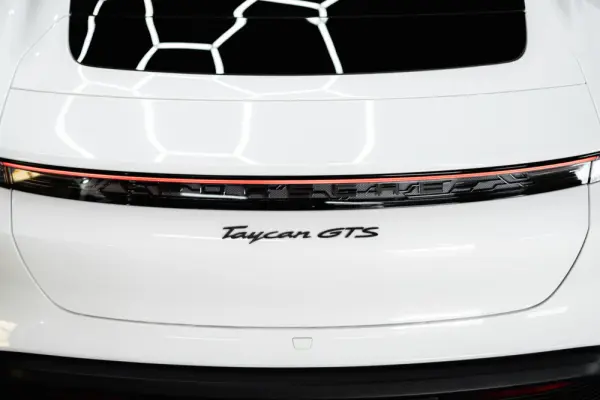 Porsche Taycan GTS 10