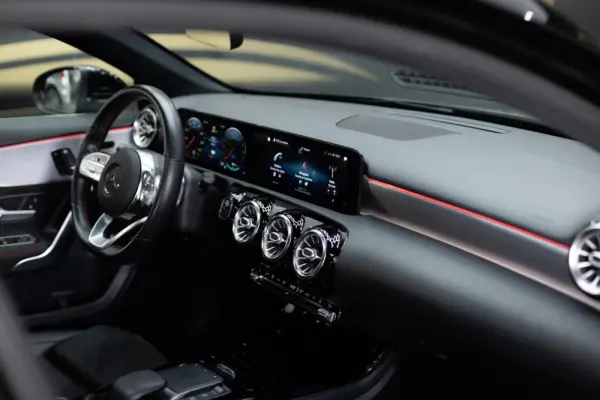 Mercedes-Benz A 250 e 8G-DCT AMG Line Advanced 23