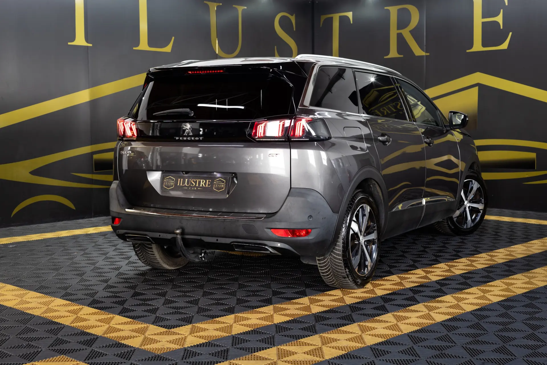 Peugeot 5008 1.5 BlueHDi GT Line J19 EAT8 6