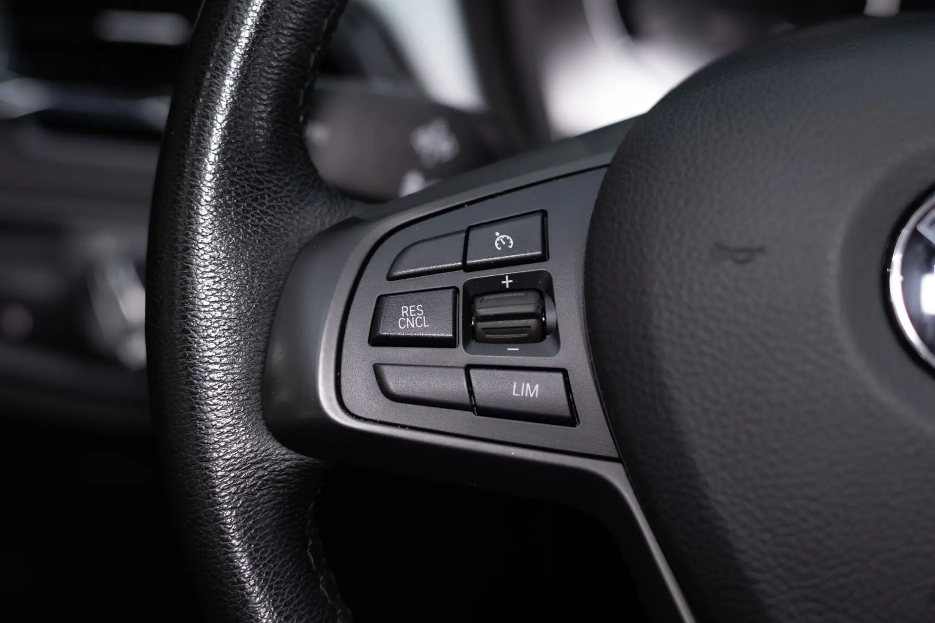 BMW X1 16 d sDrive Line Sport Auto 30
