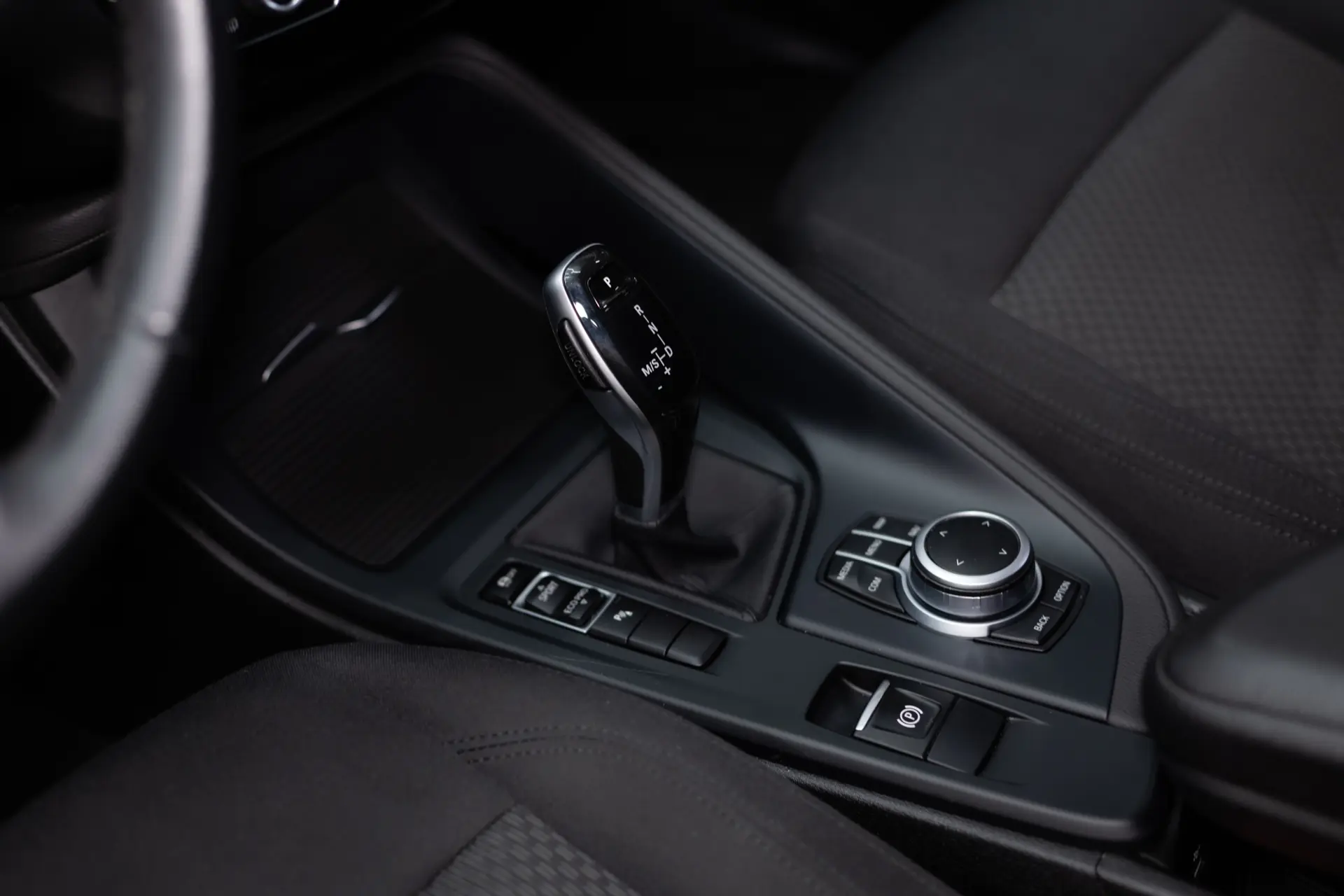 BMW X1 16 d sDrive Advantage Auto 39