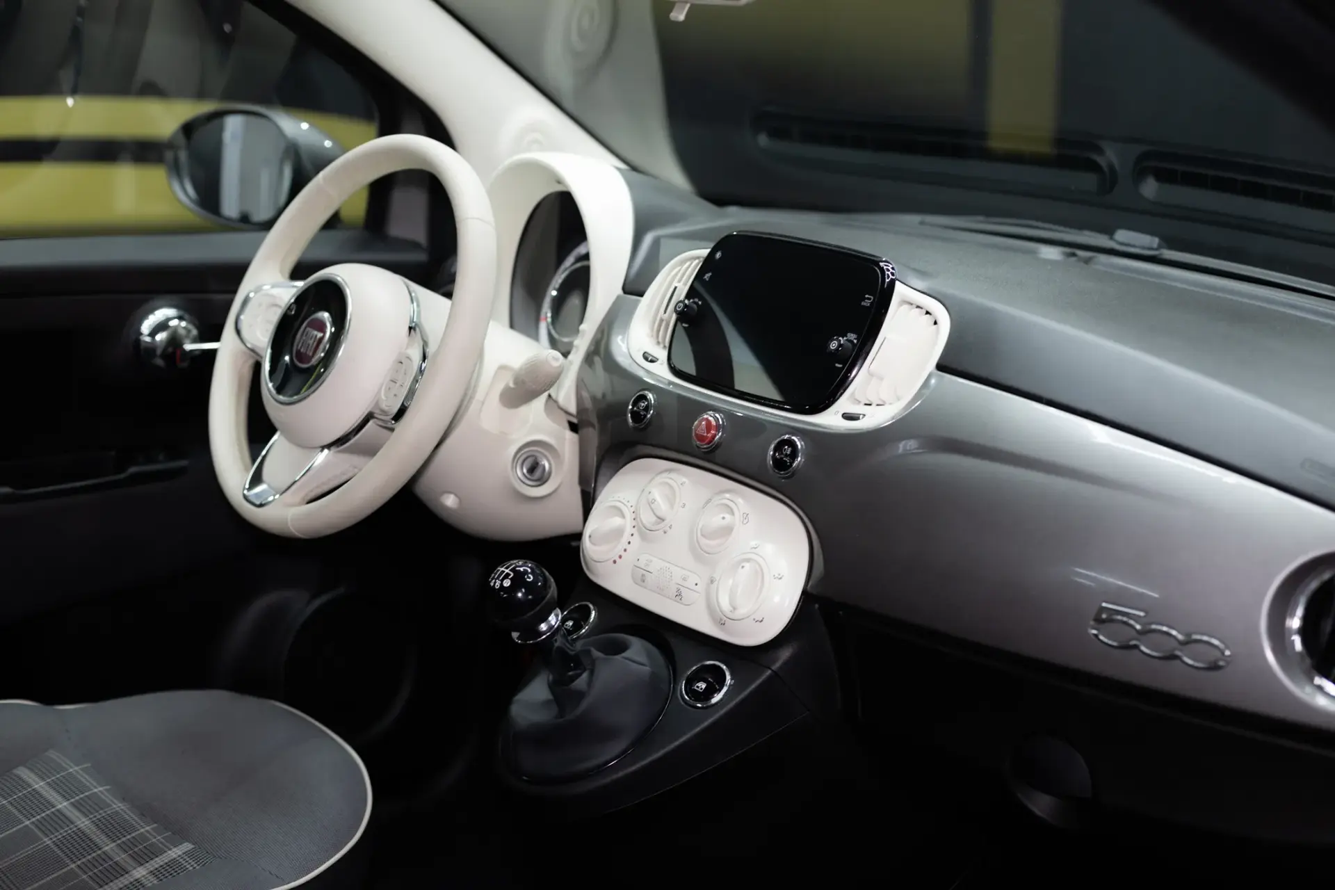 Fiat 500 1.0 Hybrid Lounge 24