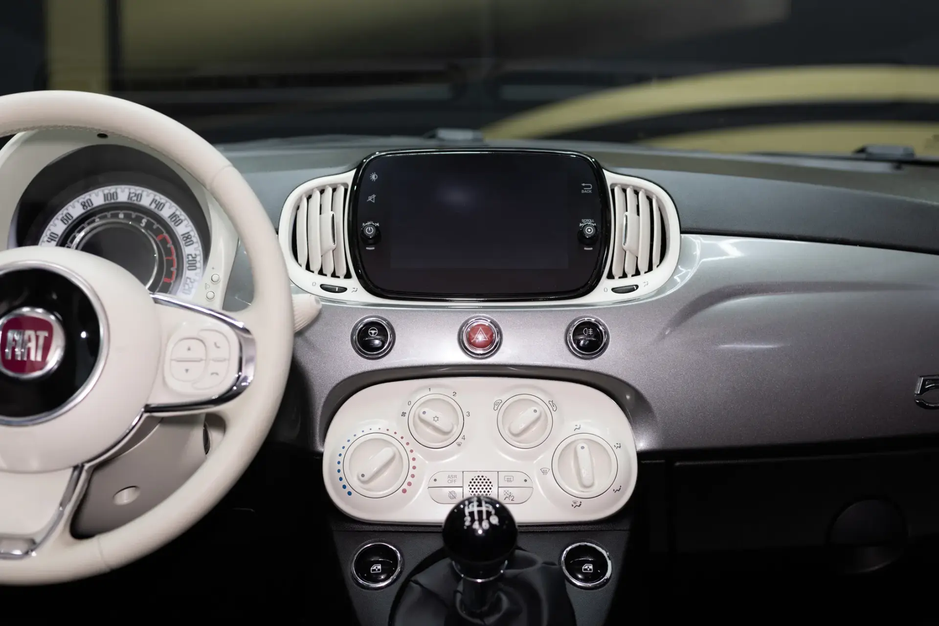 Fiat 500 1.0 Hybrid Lounge 26