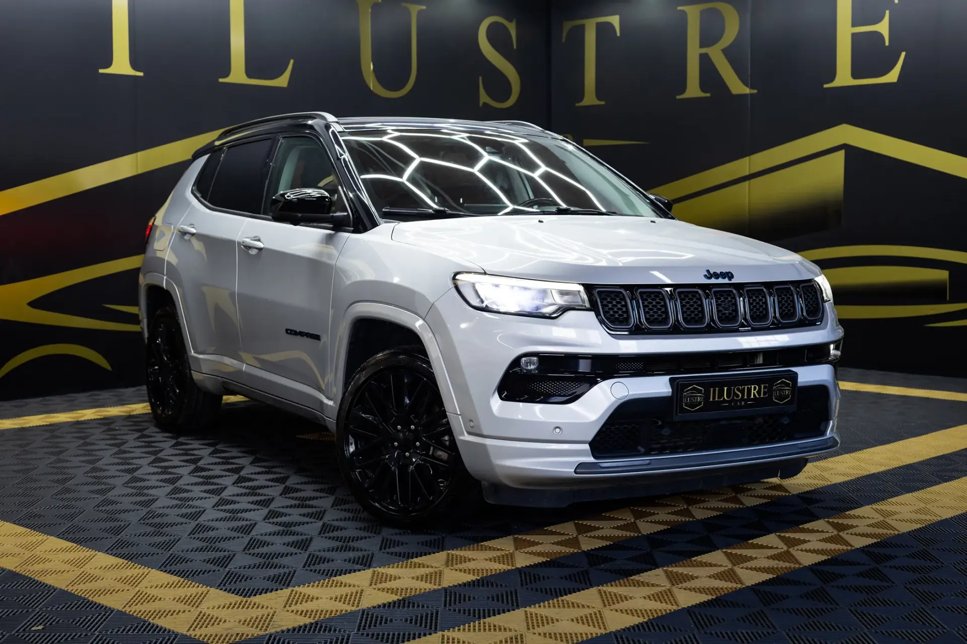 Jeep Compass 1.3 TG S 3