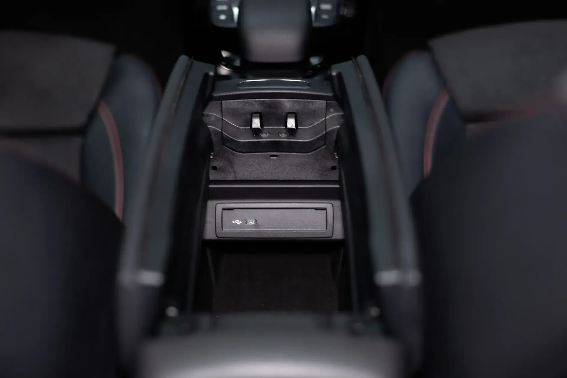 Mercedes-Benz A 180 Limousine d AMG Line Aut. 36