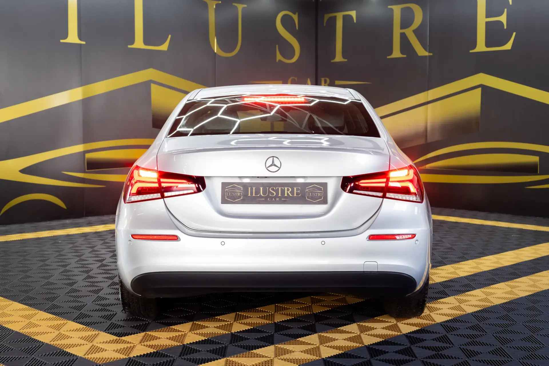 Mercedes-Benz A 180 Limousine d Progressive Aut. 5