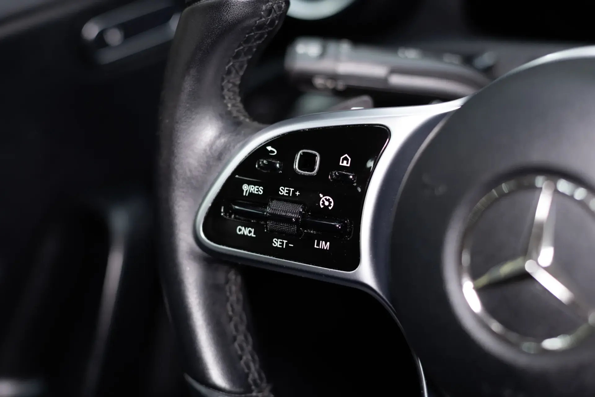 Mercedes-Benz A 180 Limousine d Progressive Aut. 24