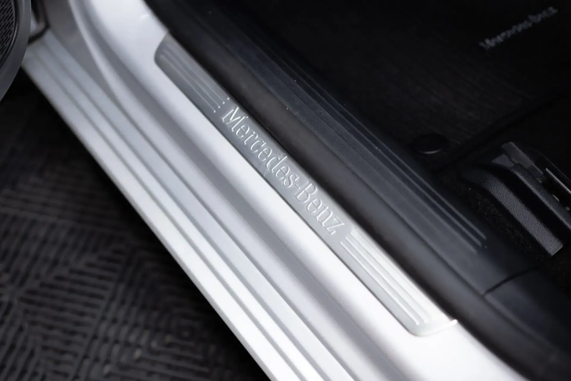 Mercedes-Benz A 180 Limousine d Progressive Aut. 34