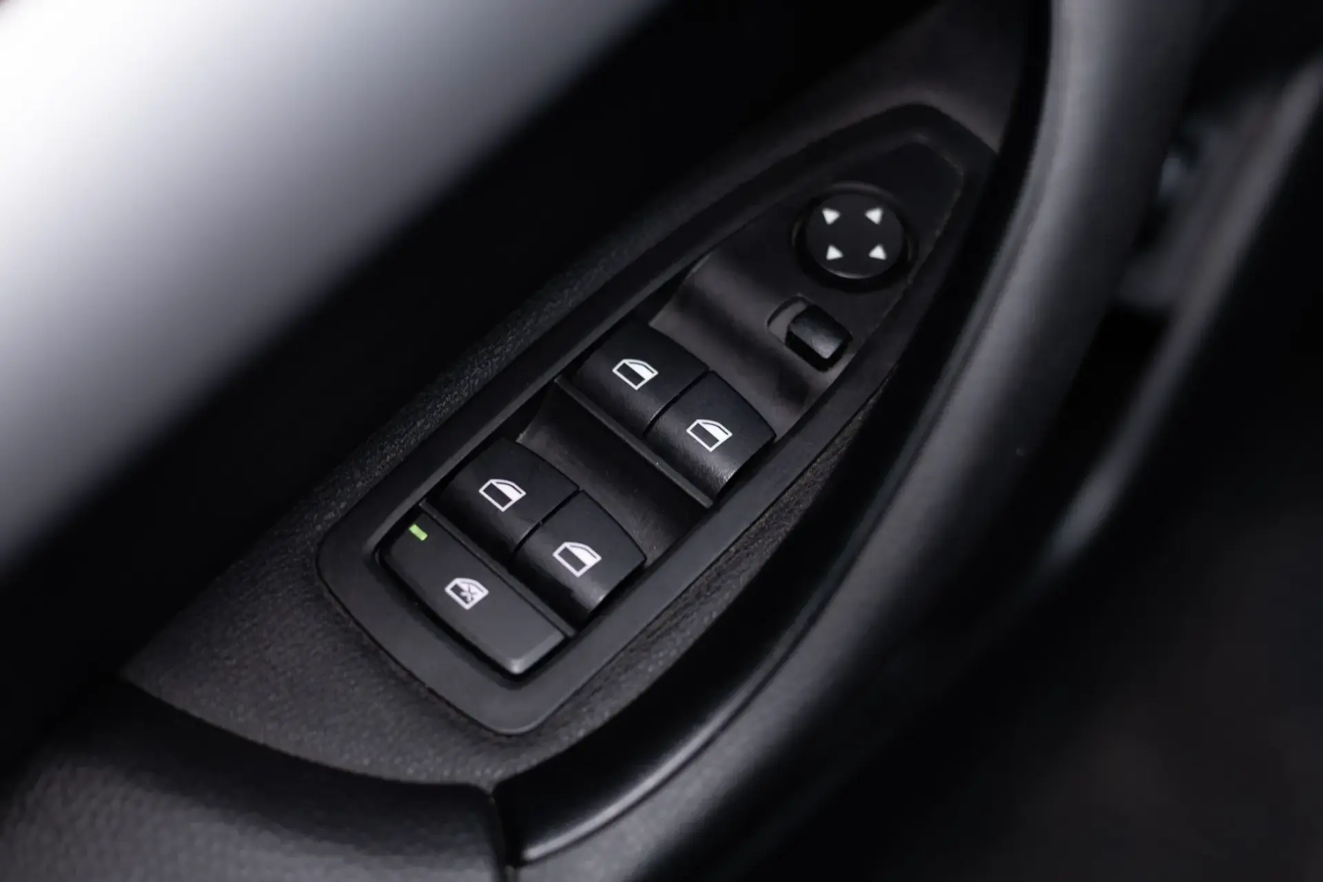 BMW X1 16 d sDrive Line Sport Auto 24